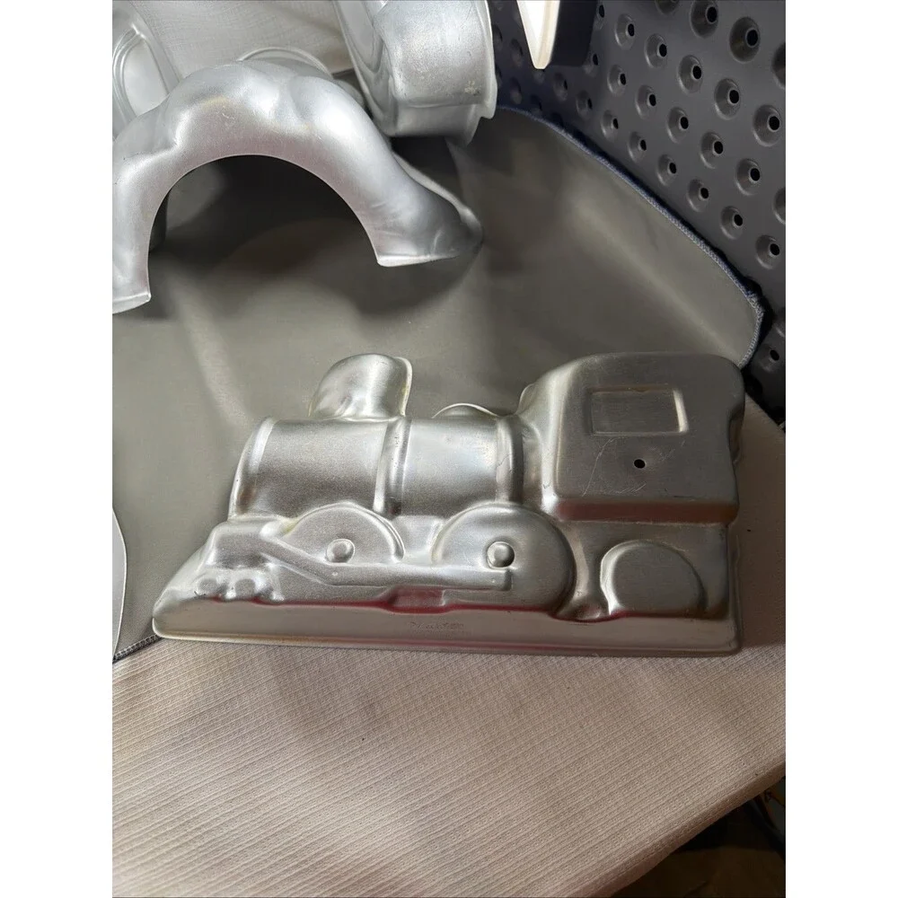 Vtg Wilton Character Cake Pan Lot (Set of 5) Lion, Horse, Bear, Butterfly, Train